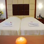 Ii Lägenhetshotell 4*