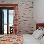 Ii Lägenhetshotell 4*