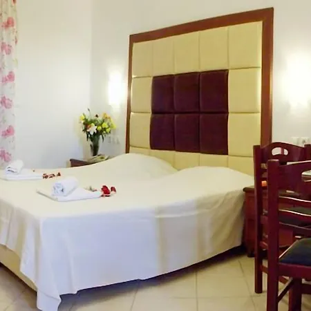 Ii Aparthotel Pláka