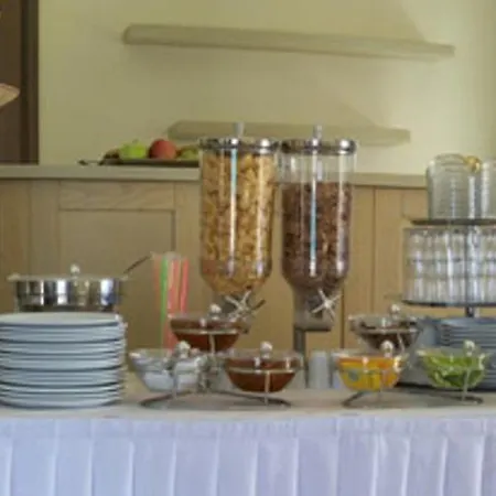 Ii Aparthotel Pláka